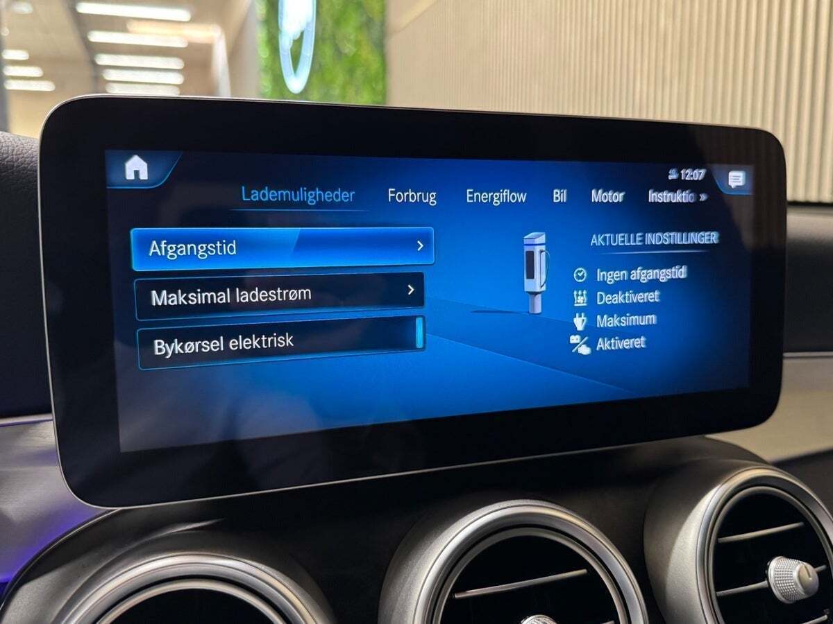 Hvid Mercedes GLC300 de fra 2021