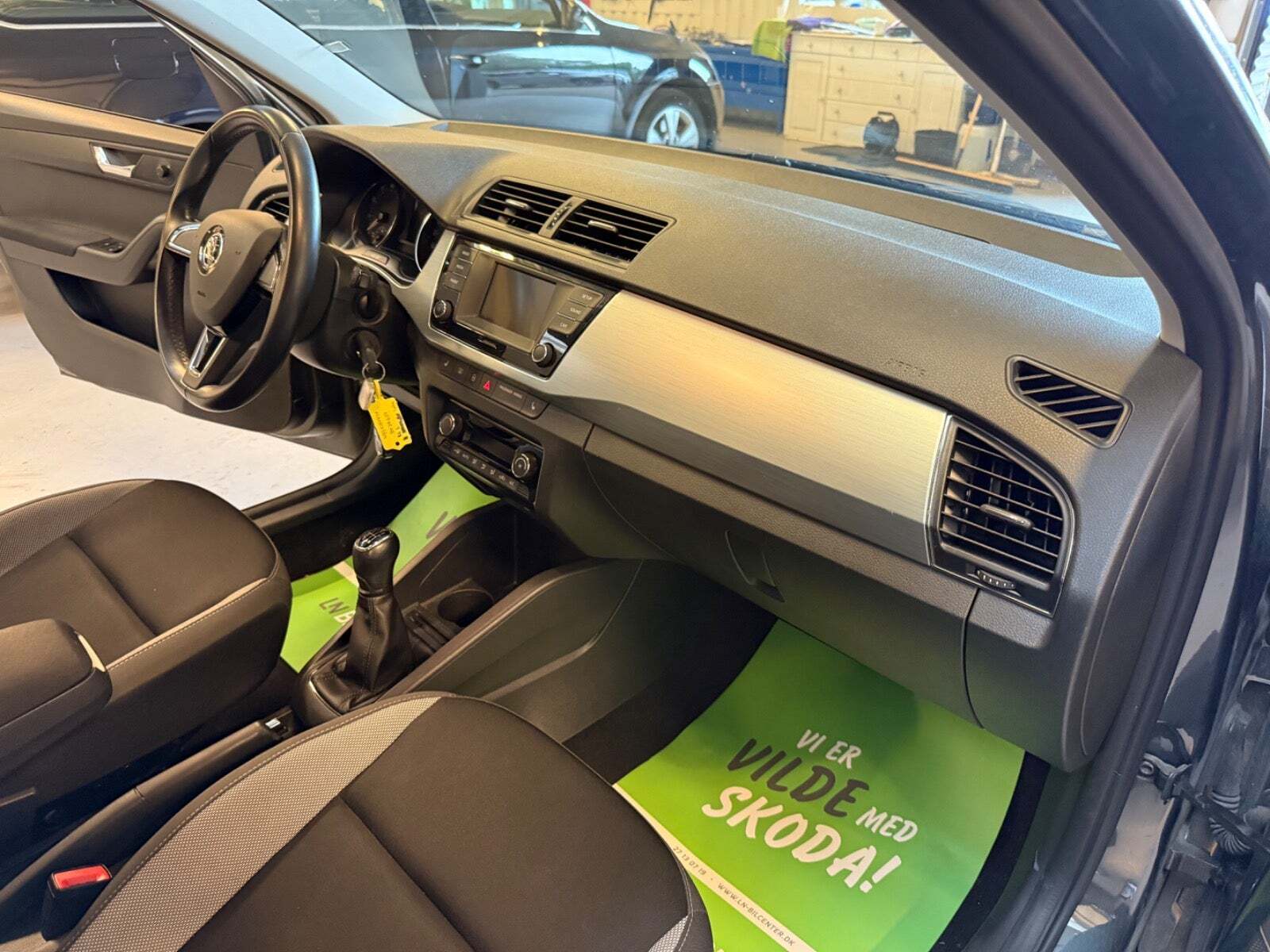 Grå Skoda Fabia fra 2018