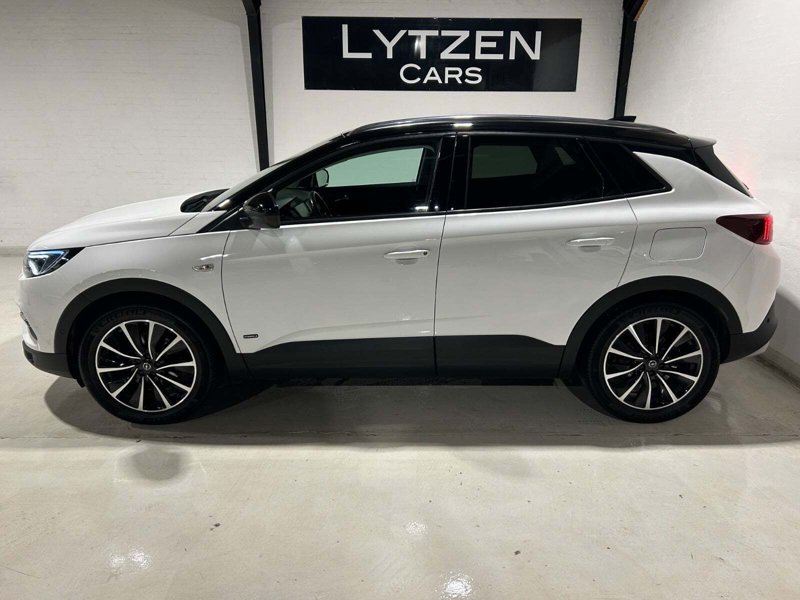 Opel Grandland X 1,6 Hybrid4 Ultimate aut.