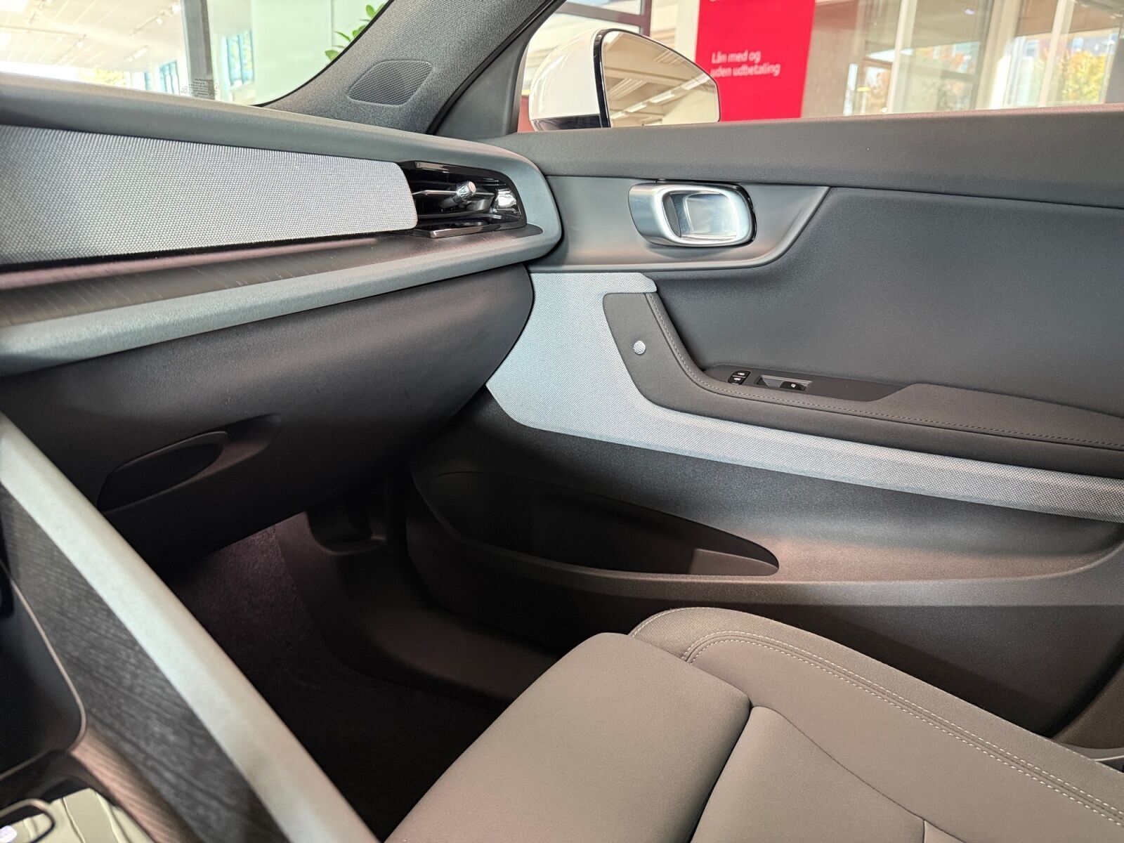 Hvid Polestar 2 fra 2023