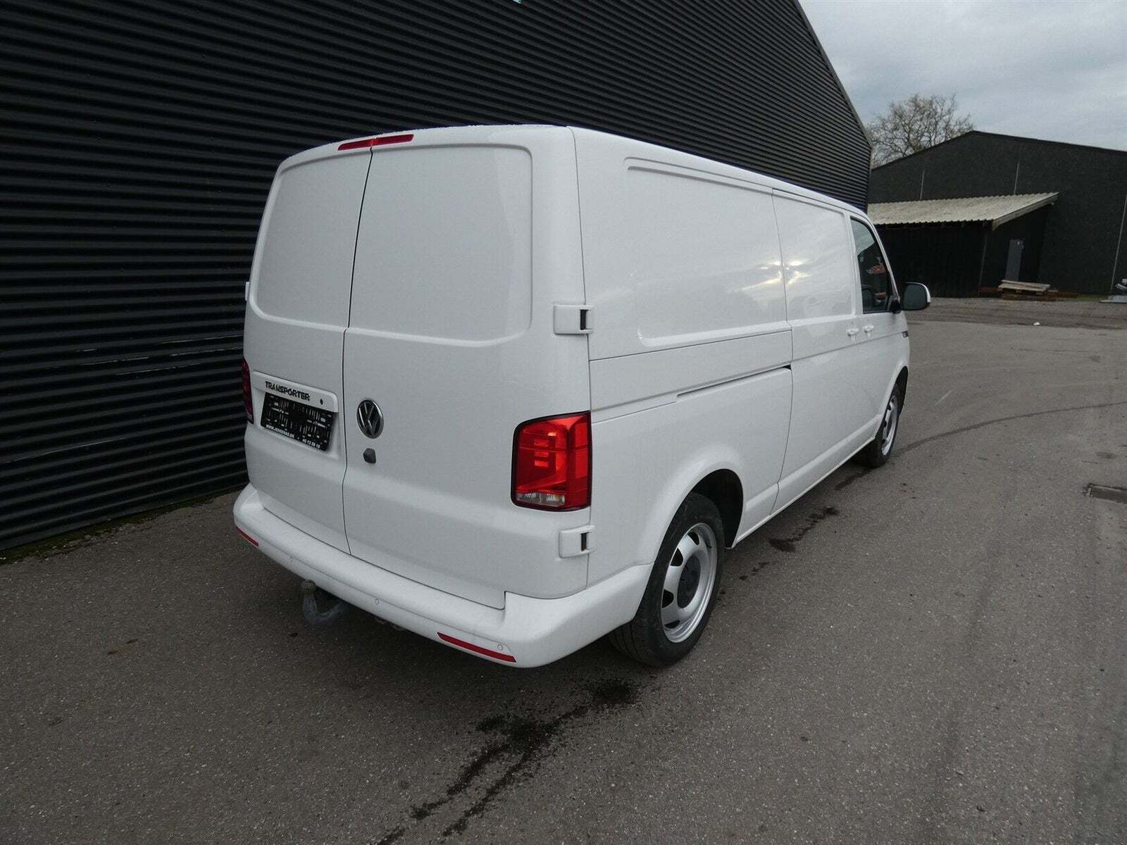 VW Transporter 2,0 TDi 204 Kassevogn DSG lang
