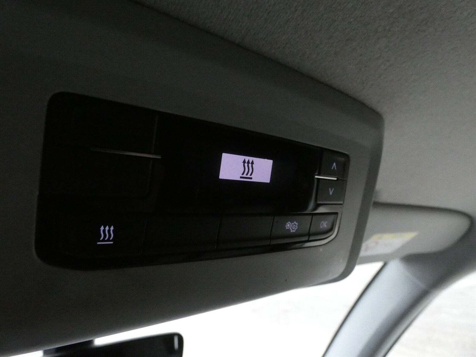 Hvid VW Transporter fra 2021