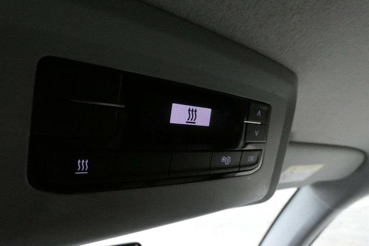 Hvid VW Transporter fra 2021