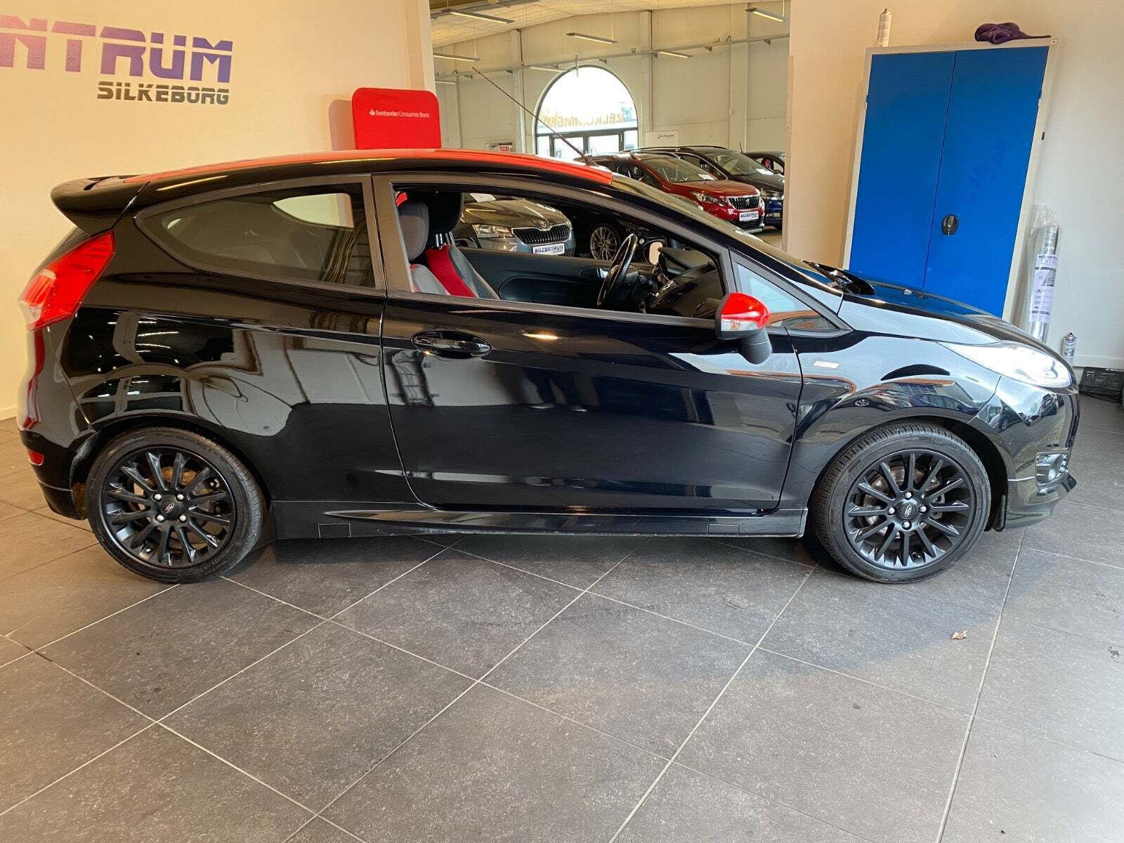 Sort Ford Fiesta fra 2015