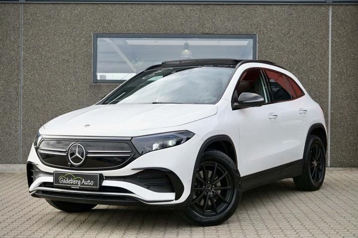 Hvid Mercedes EQA250 fra 2023 set udefra