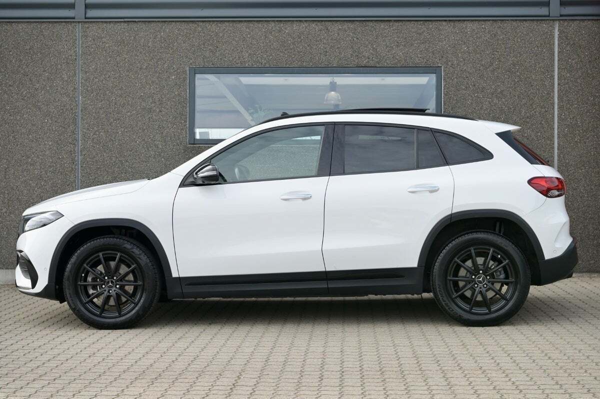 Hvid Mercedes EQA250 fra 2023