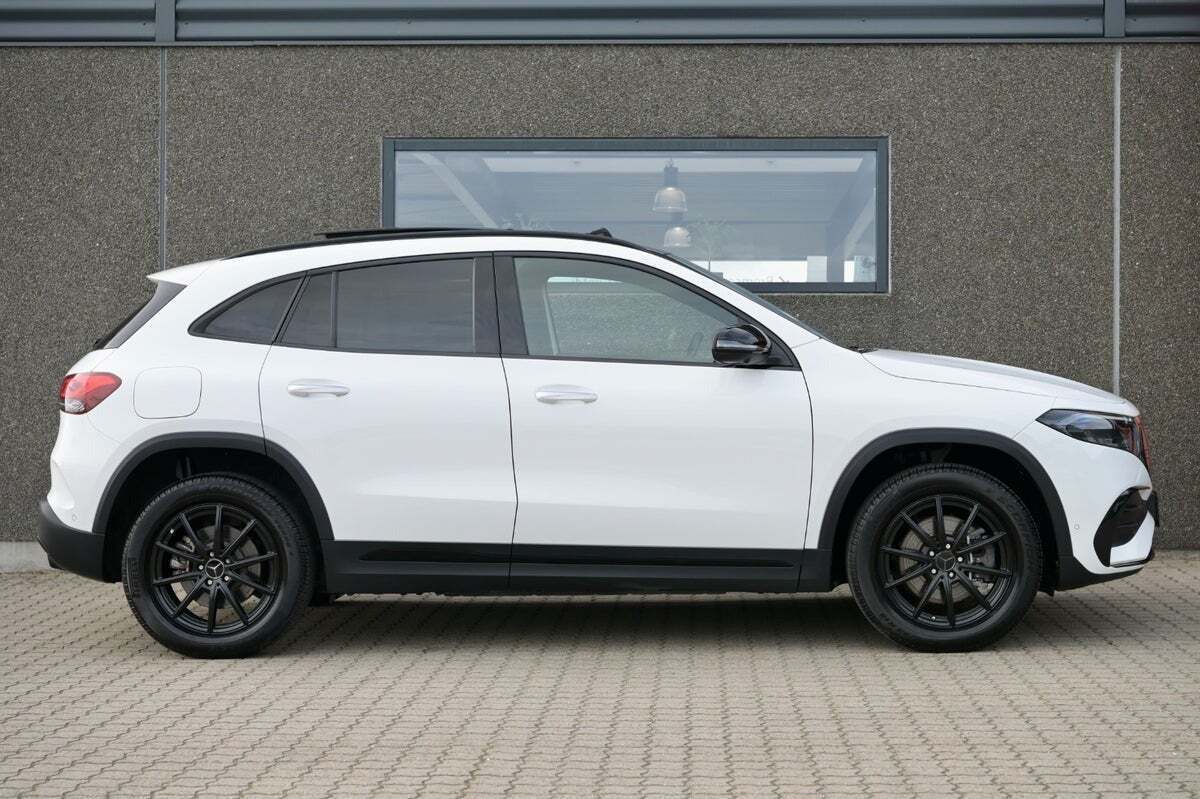 Hvid Mercedes EQA250 fra 2023