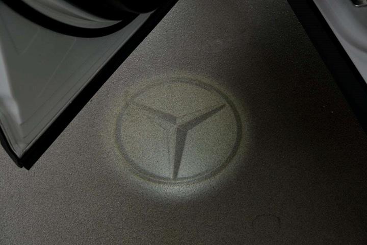 Hvid Mercedes EQA250 fra 2023