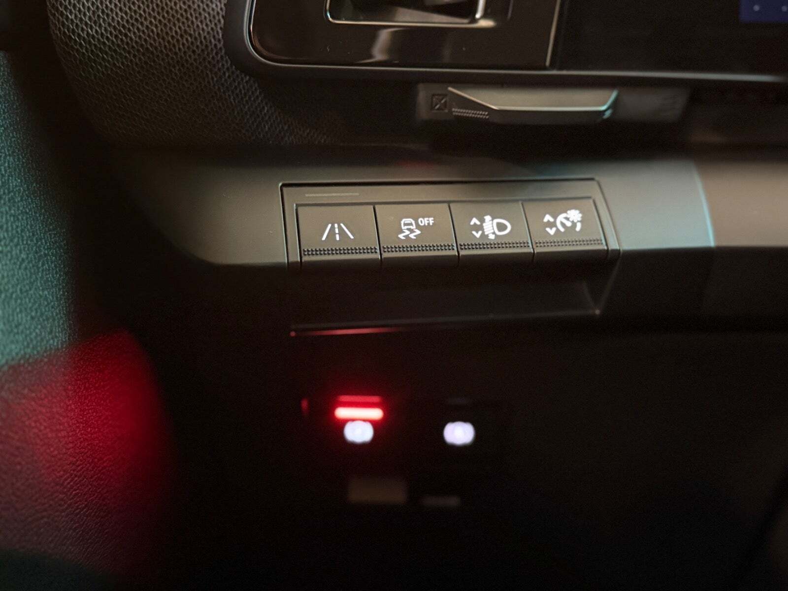 Hvid Renault Megane E-Tech fra 2023