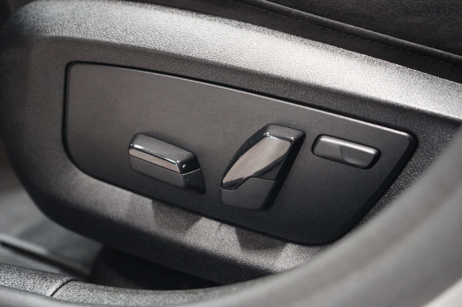 Hvid BMW 530e fra 2019