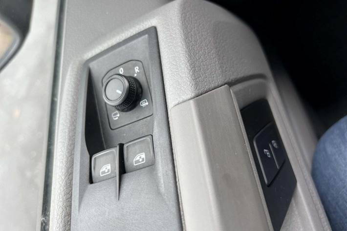 Sort VW Crafter 35 fra 2019