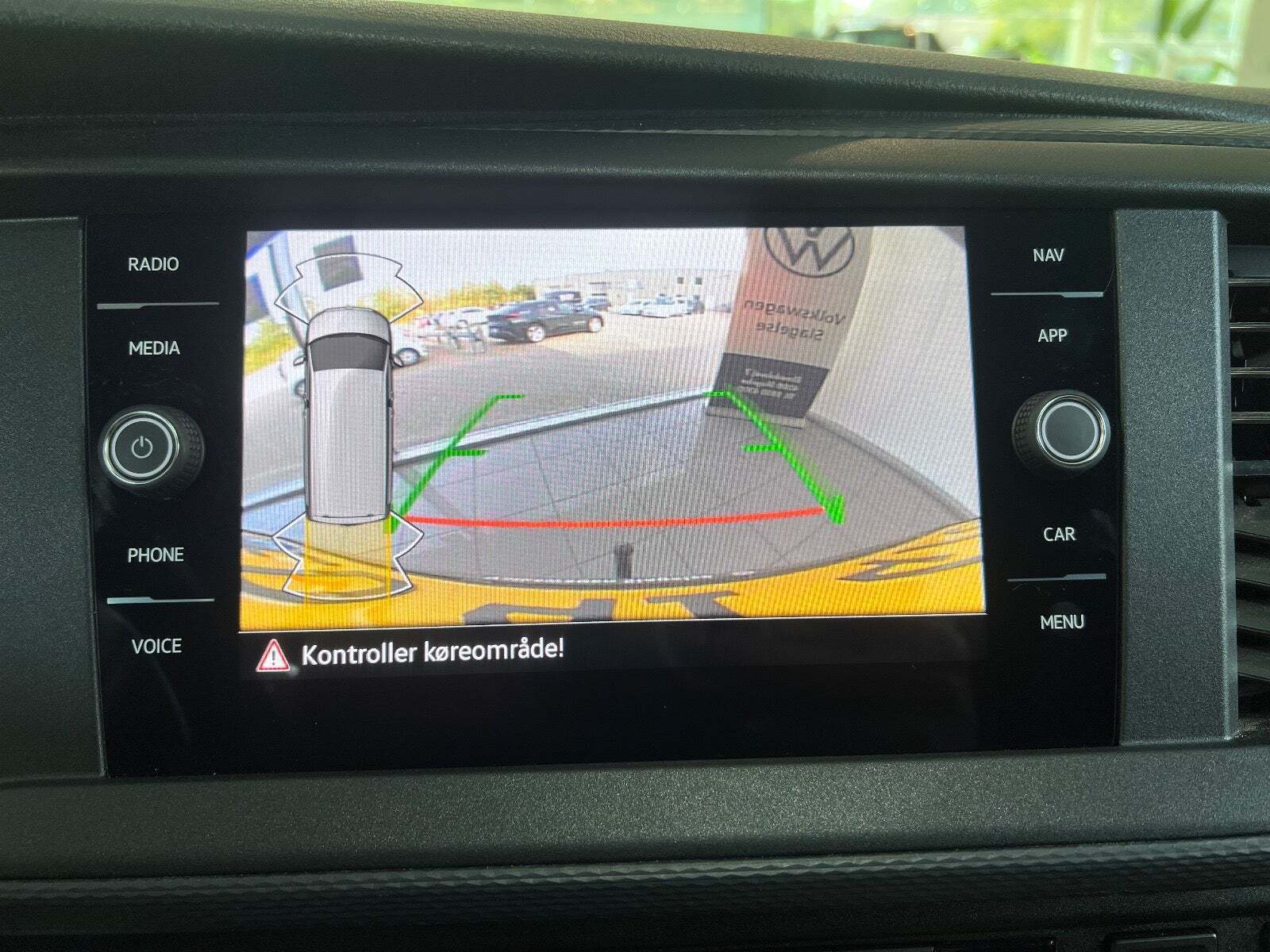 Sort VW Transporter fra 2024