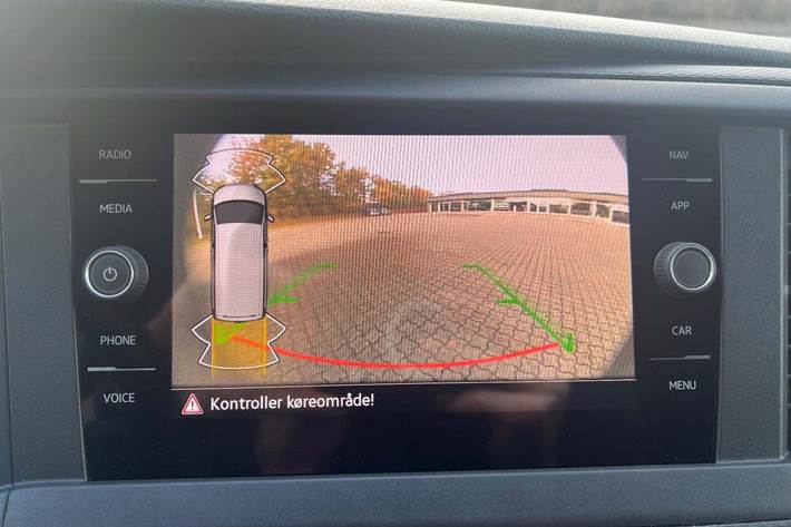 Hvid VW Transporter fra 2024