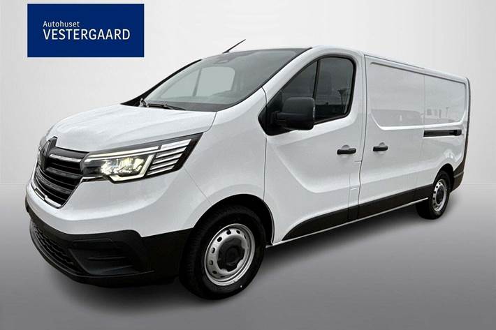 Beige Renault Trafic fra 2025 set udefra