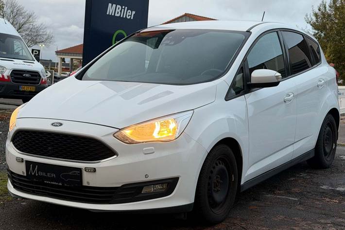 Hvid Ford C-MAX fra 2019 set udefra