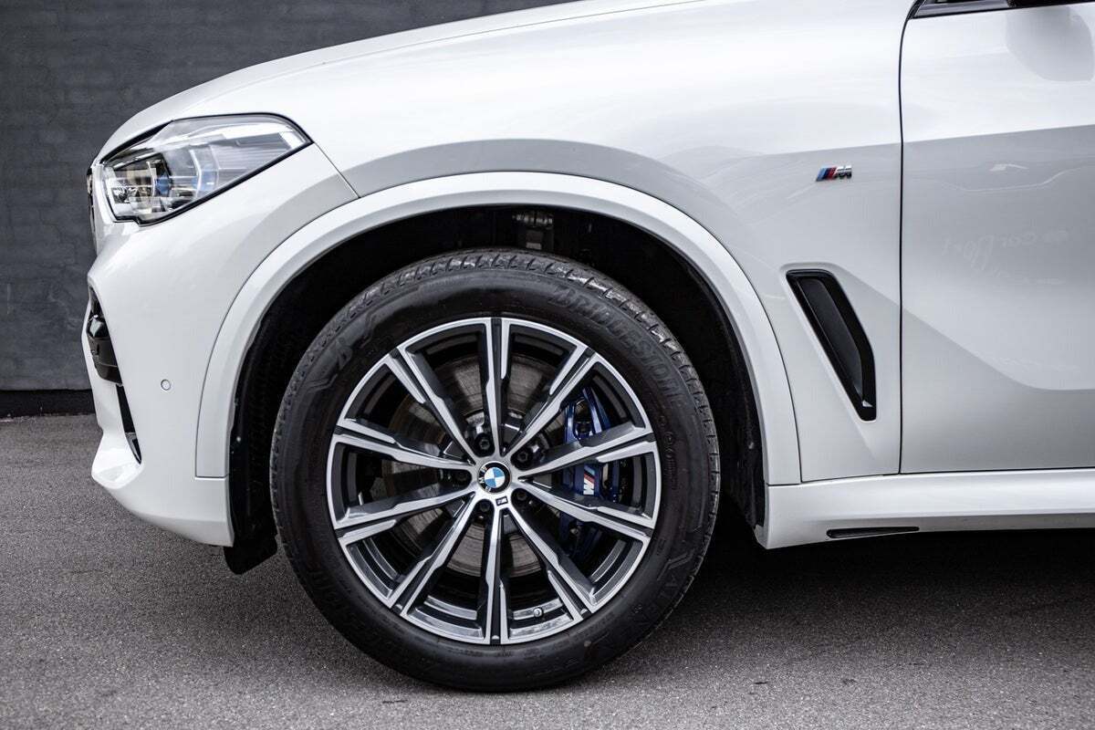 Hvid BMW X5 fra 2019