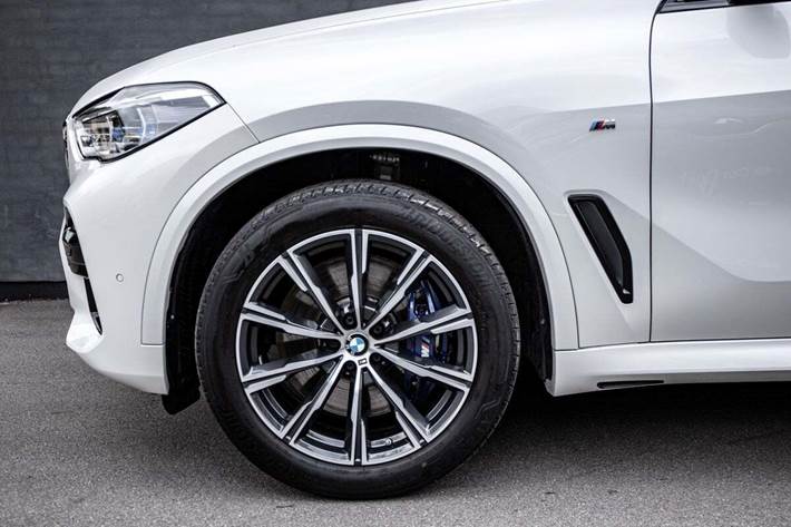 Hvid BMW X5 fra 2019