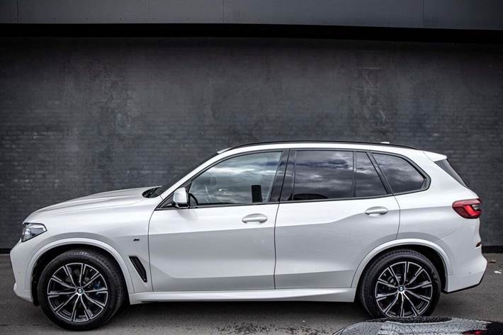 Hvid BMW X5 fra 2019