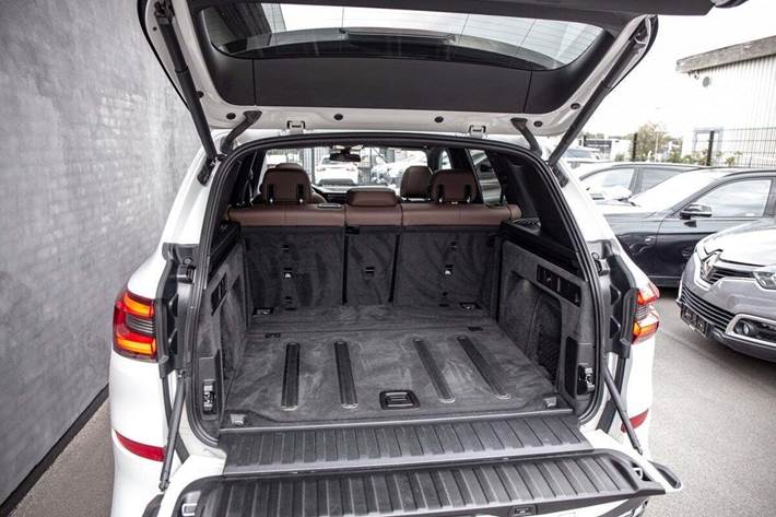 Hvid BMW X5 fra 2019