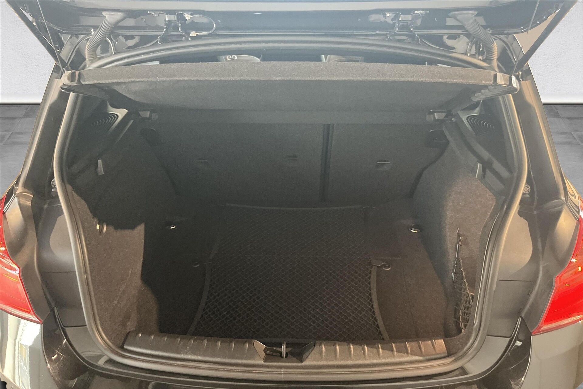 Sort BMW 118i fra 2019