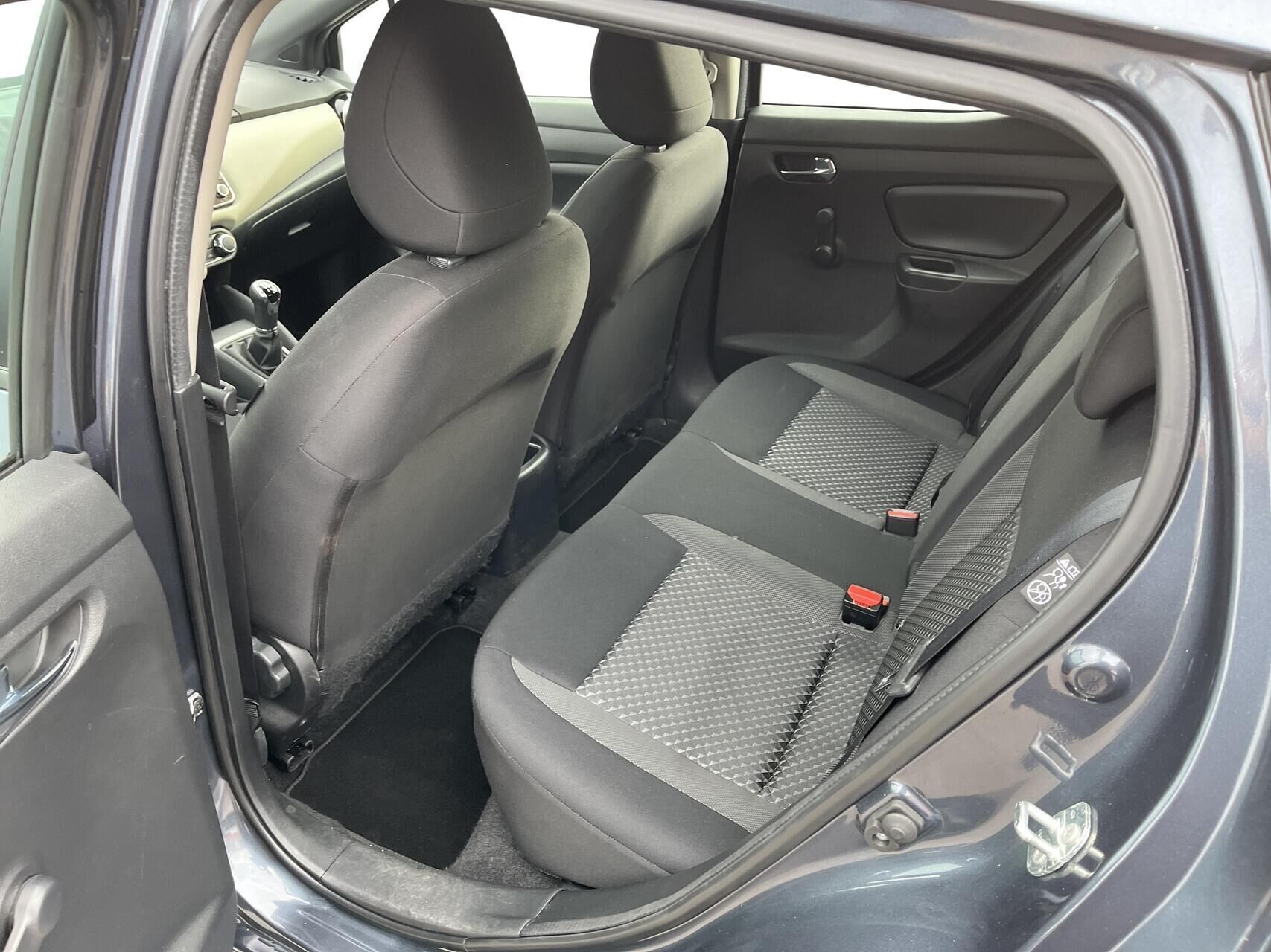 Nissan Micra 1,0 Acenta 92HK 5d