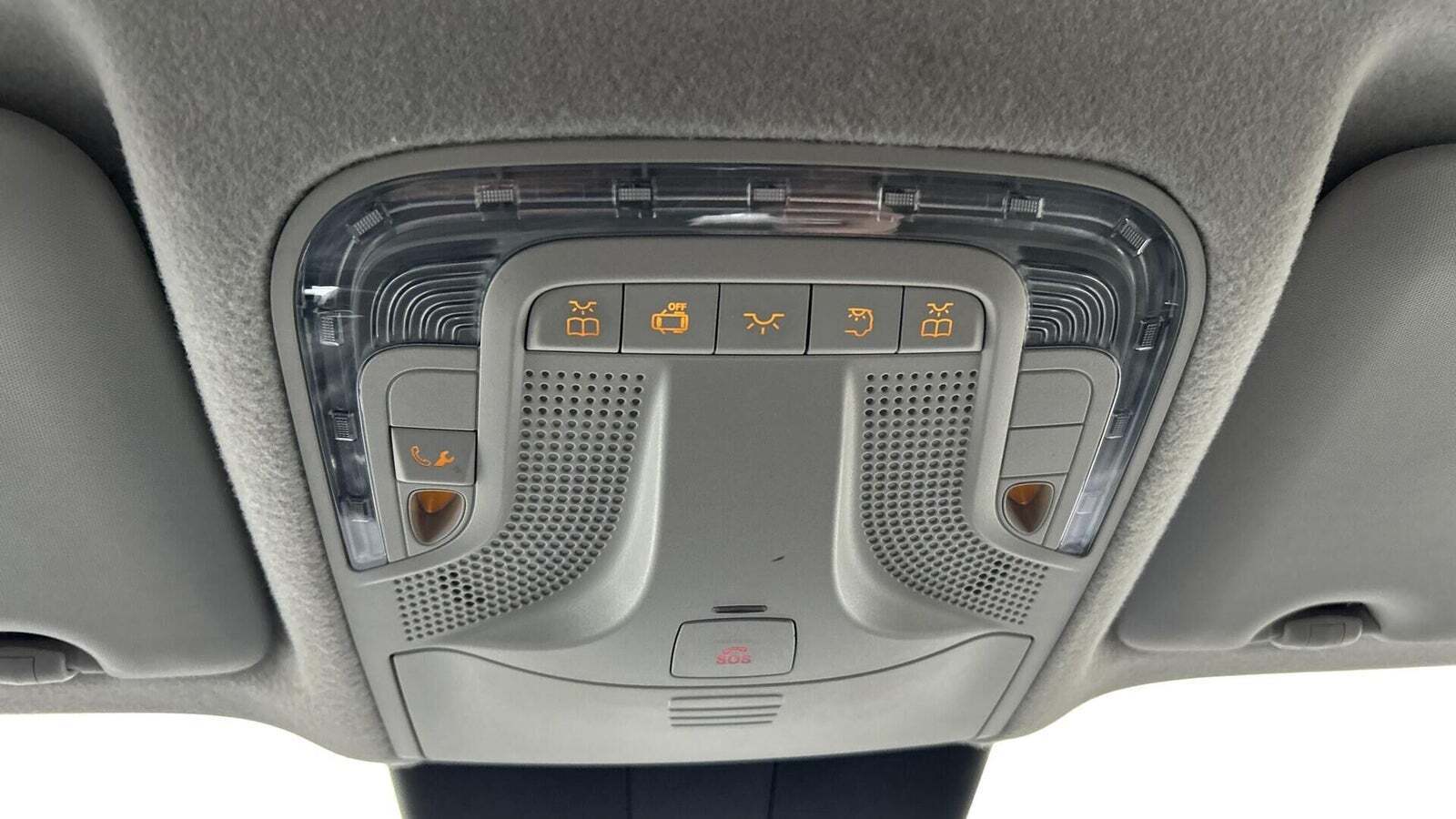 Hvid Mercedes Vito 114 fra 2022