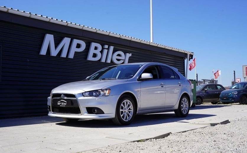 Mitsubishi Lancer 1,6 Invite SportBack