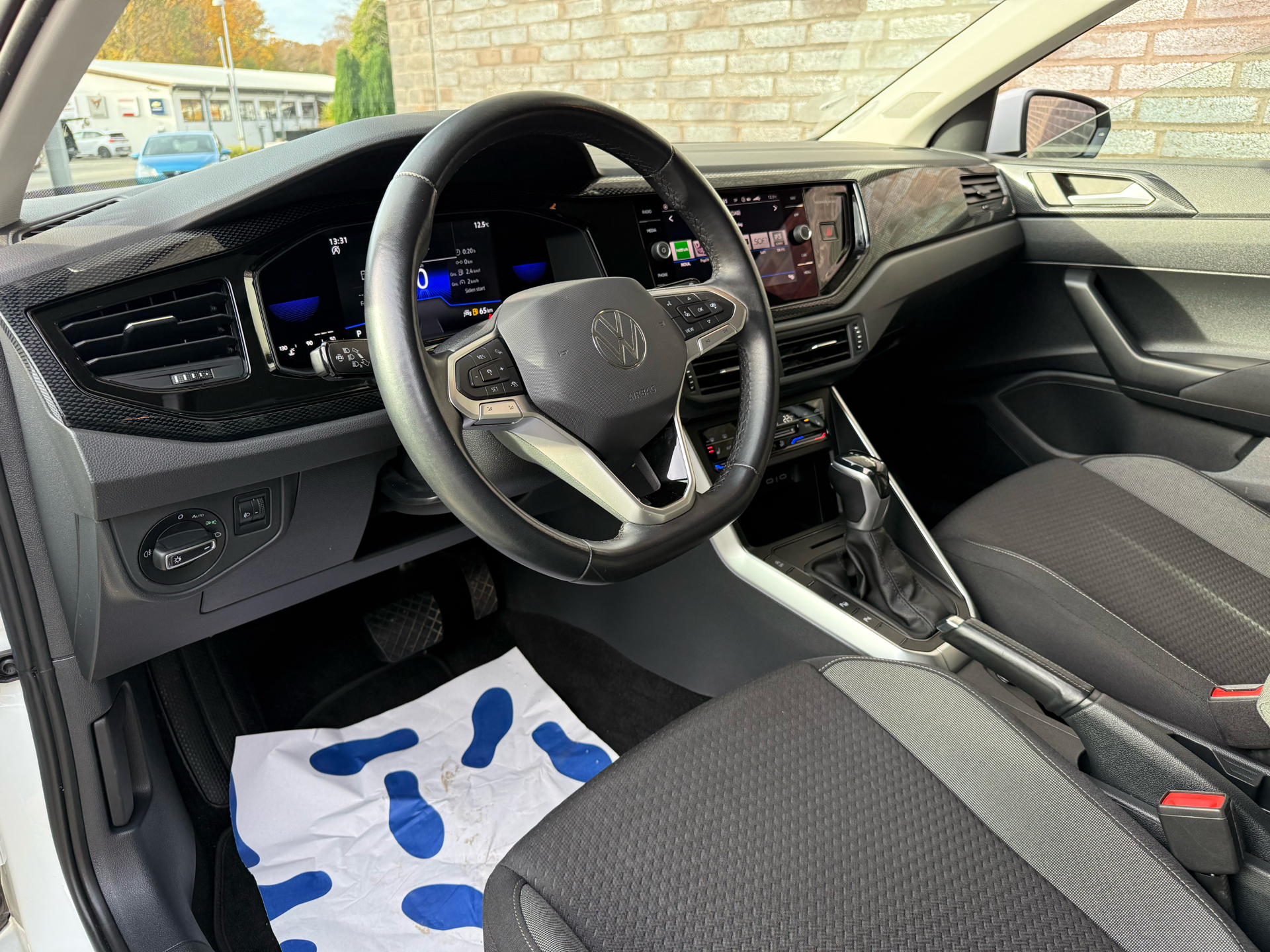 Hvid VW Polo fra 2022