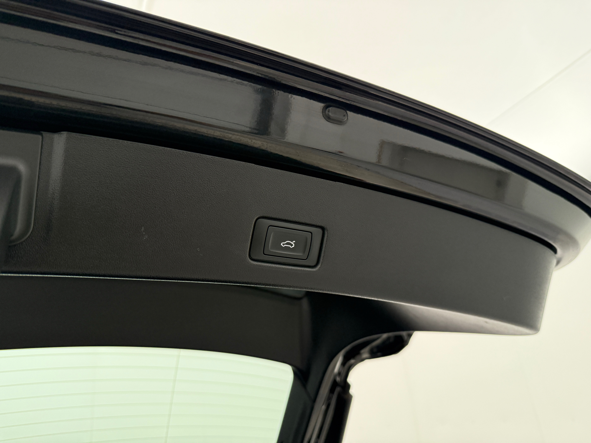 Grå Audi Q4 fra 2022