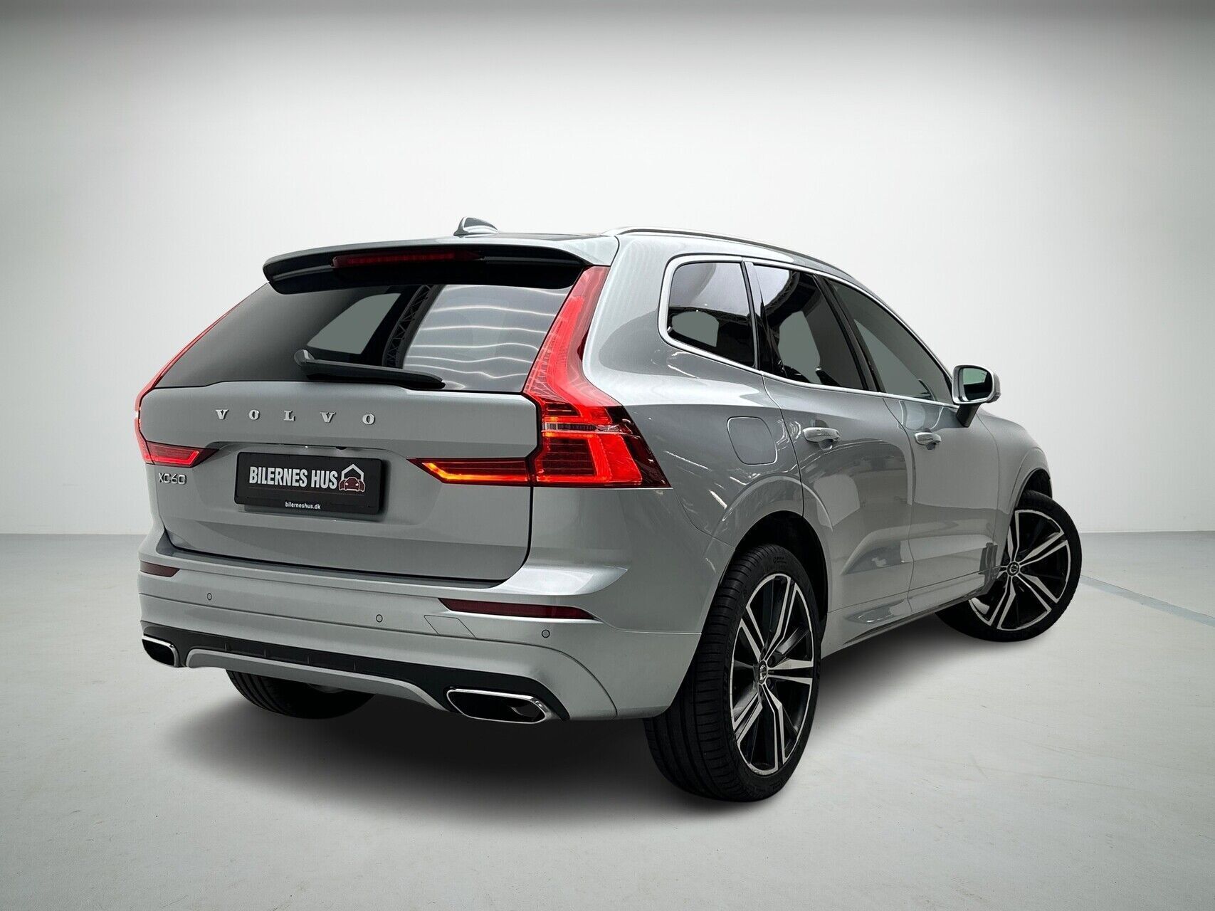Volvo XC60 2,0 D5 R-design AWD 235HK 5d 8g Aut.