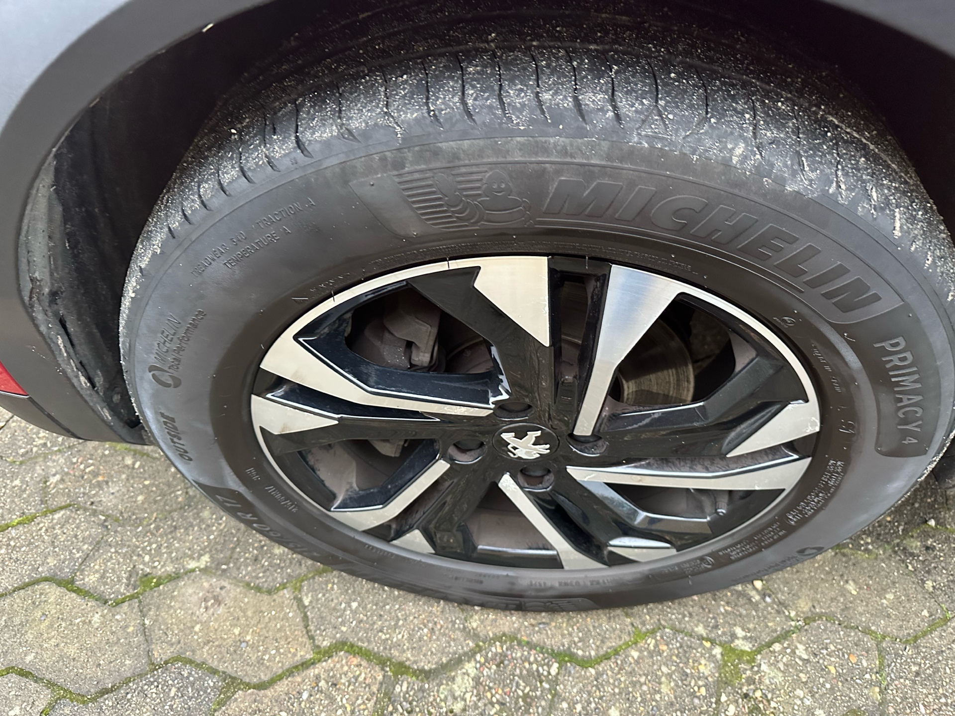 Peugeot 2008 1,5 BlueHDi Evolution EAT8 130HK 5d 8g Aut.