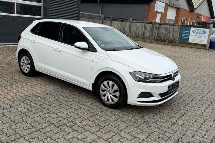 Hvid VW Polo fra 2019 set udefra