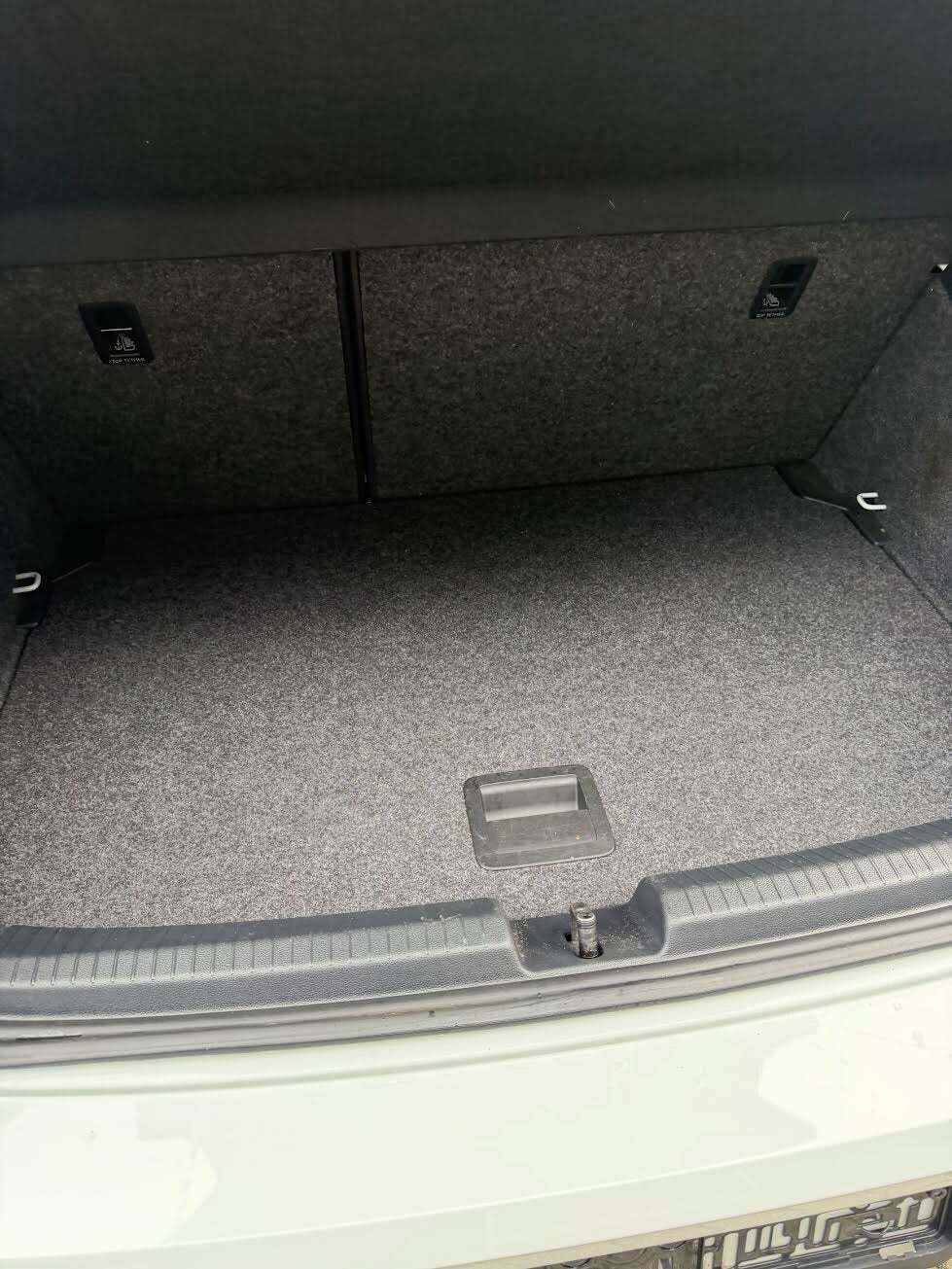 Hvid VW Polo fra 2019