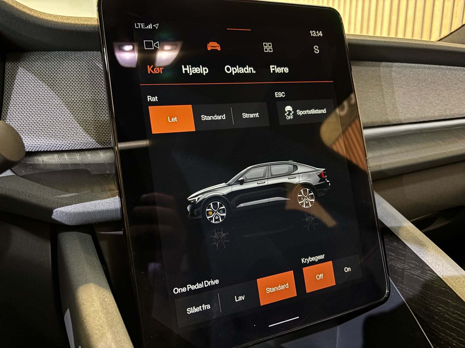 Grå Polestar 2 fra 2021