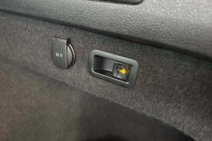 Hvid VW Passat fra 2017