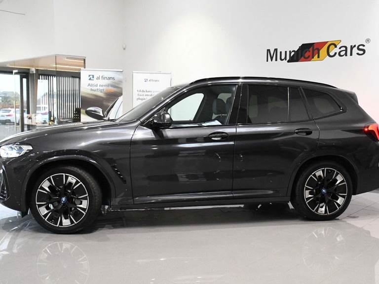 BMW iX3 Charged Plus M-Sport