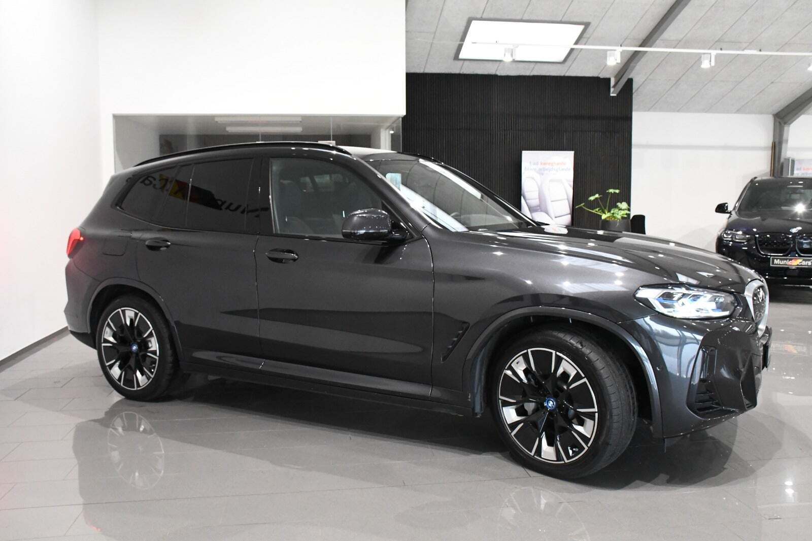 BMW iX3 Charged Plus M-Sport