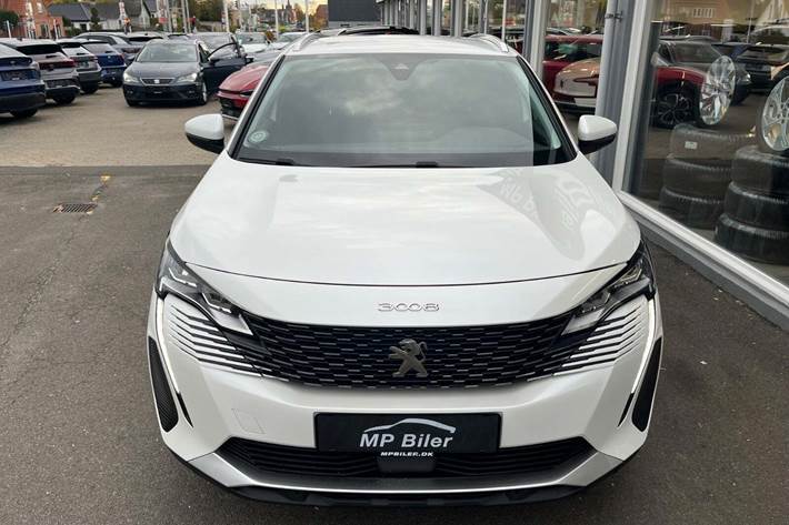 Hvid Peugeot 3008 fra 2021