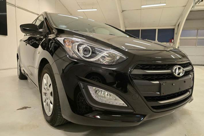 Sort Hyundai i30 fra 2015