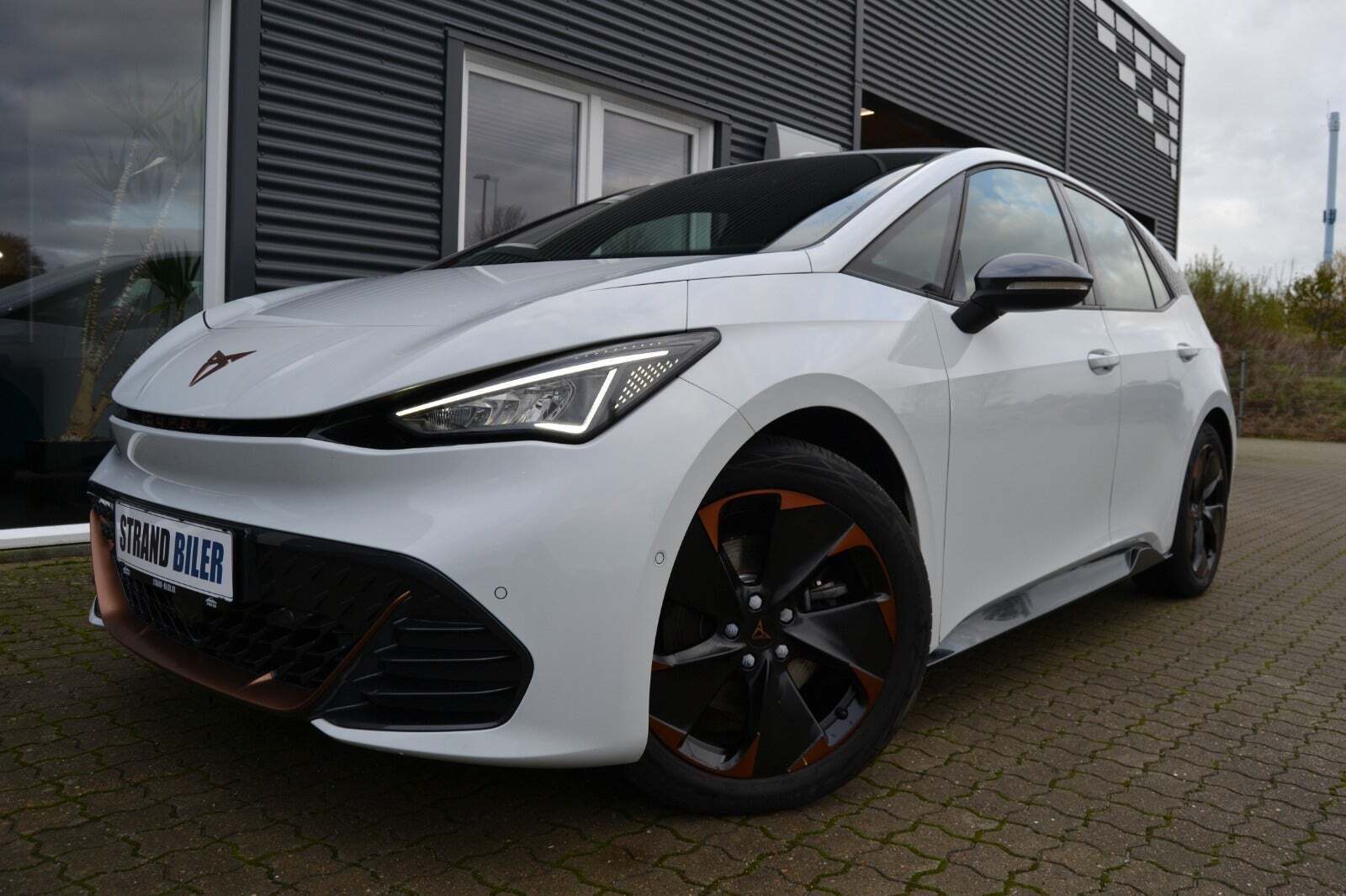 Hvid Cupra Born fra 2022