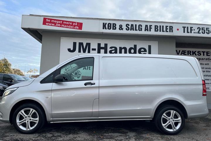 Sølv Mercedes Vito 114 fra 2020