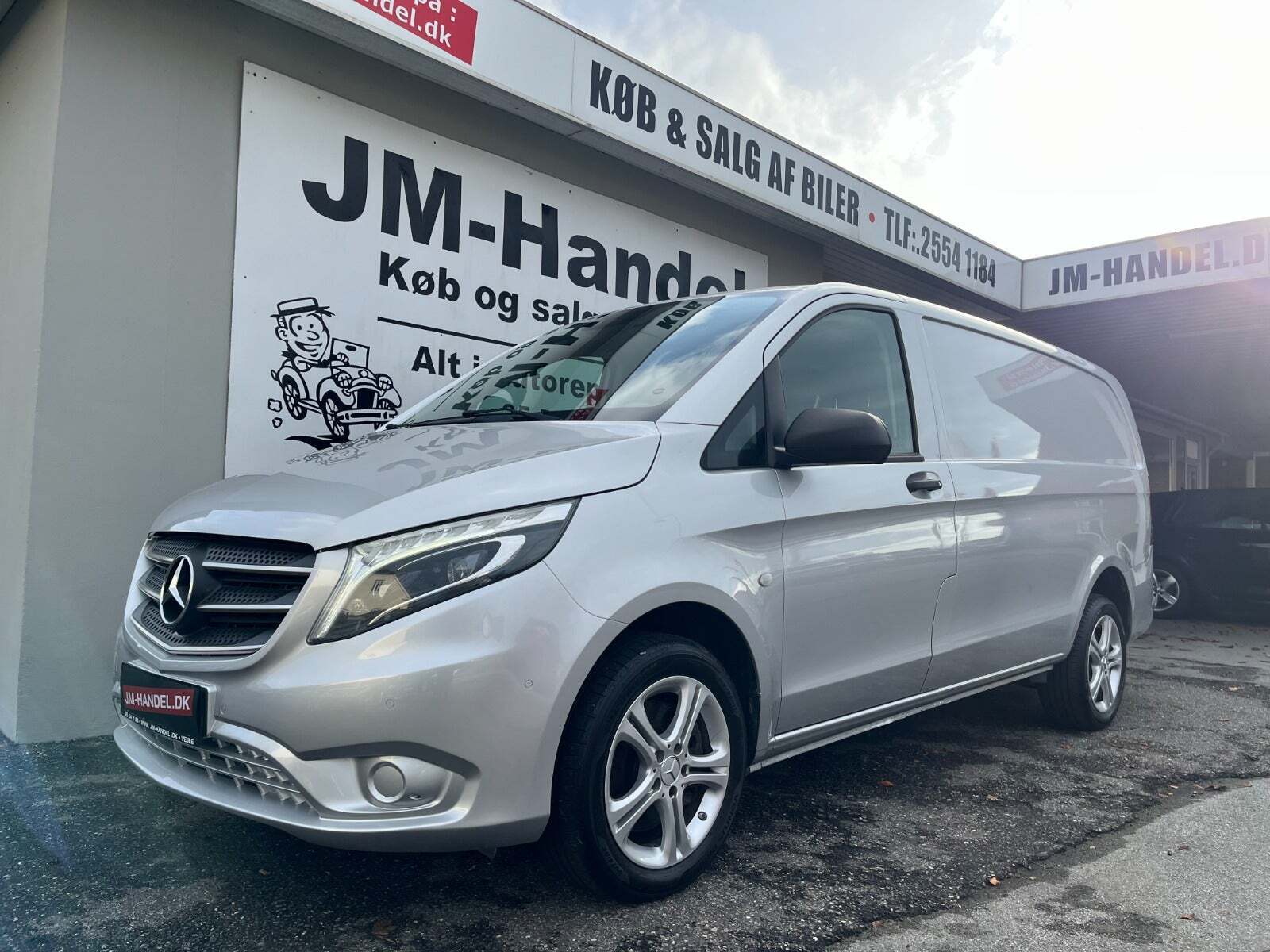 Sølv Mercedes Vito 114 fra 2020