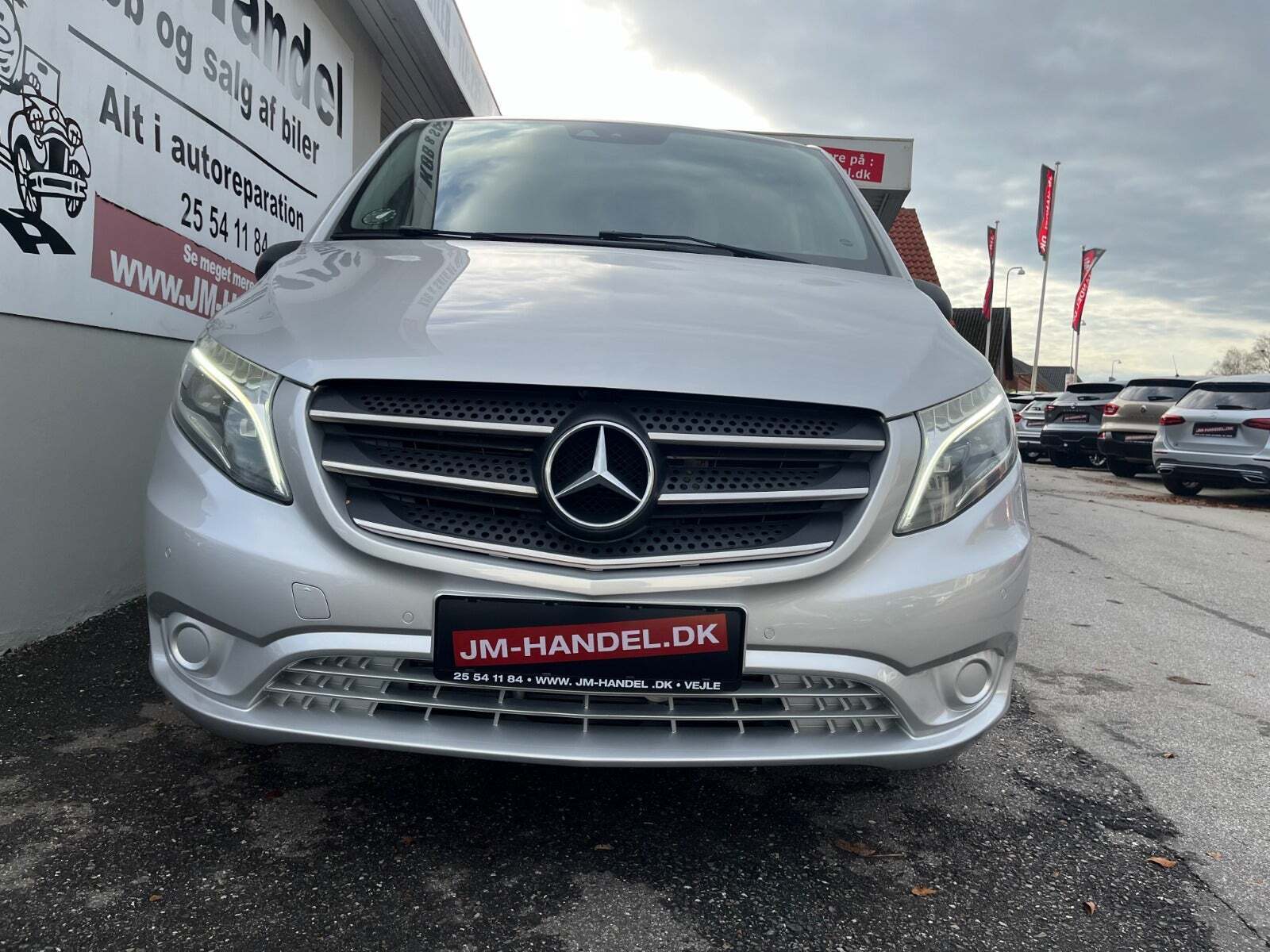Sølv Mercedes Vito 114 fra 2020