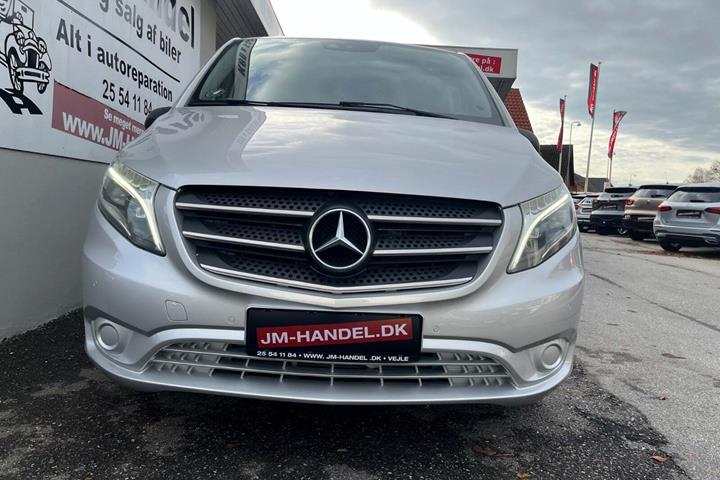 Sølv Mercedes Vito 114 fra 2020