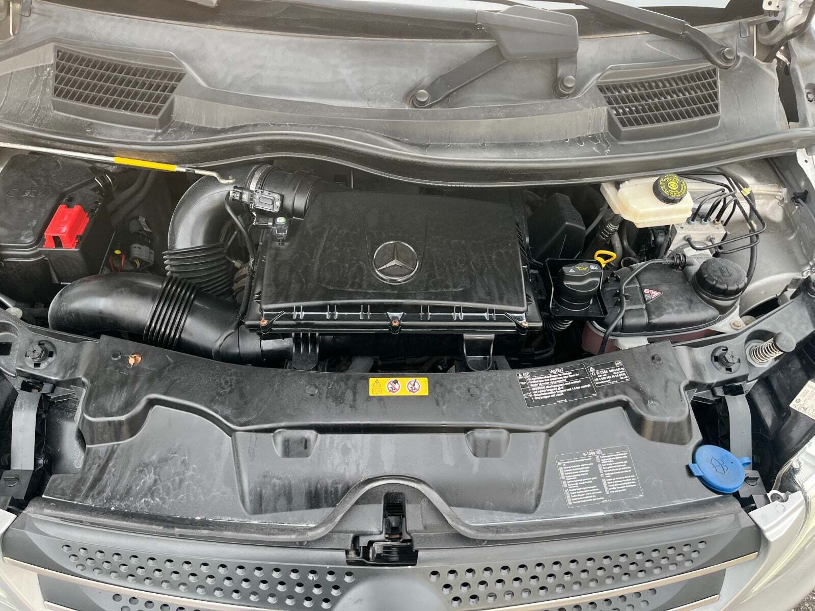 Sølv Mercedes Vito 114 fra 2020