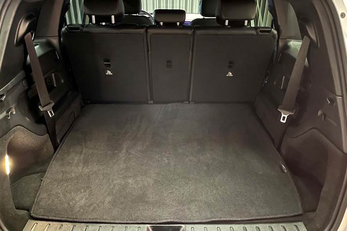 Hvid Mercedes EQB350 fra 2022