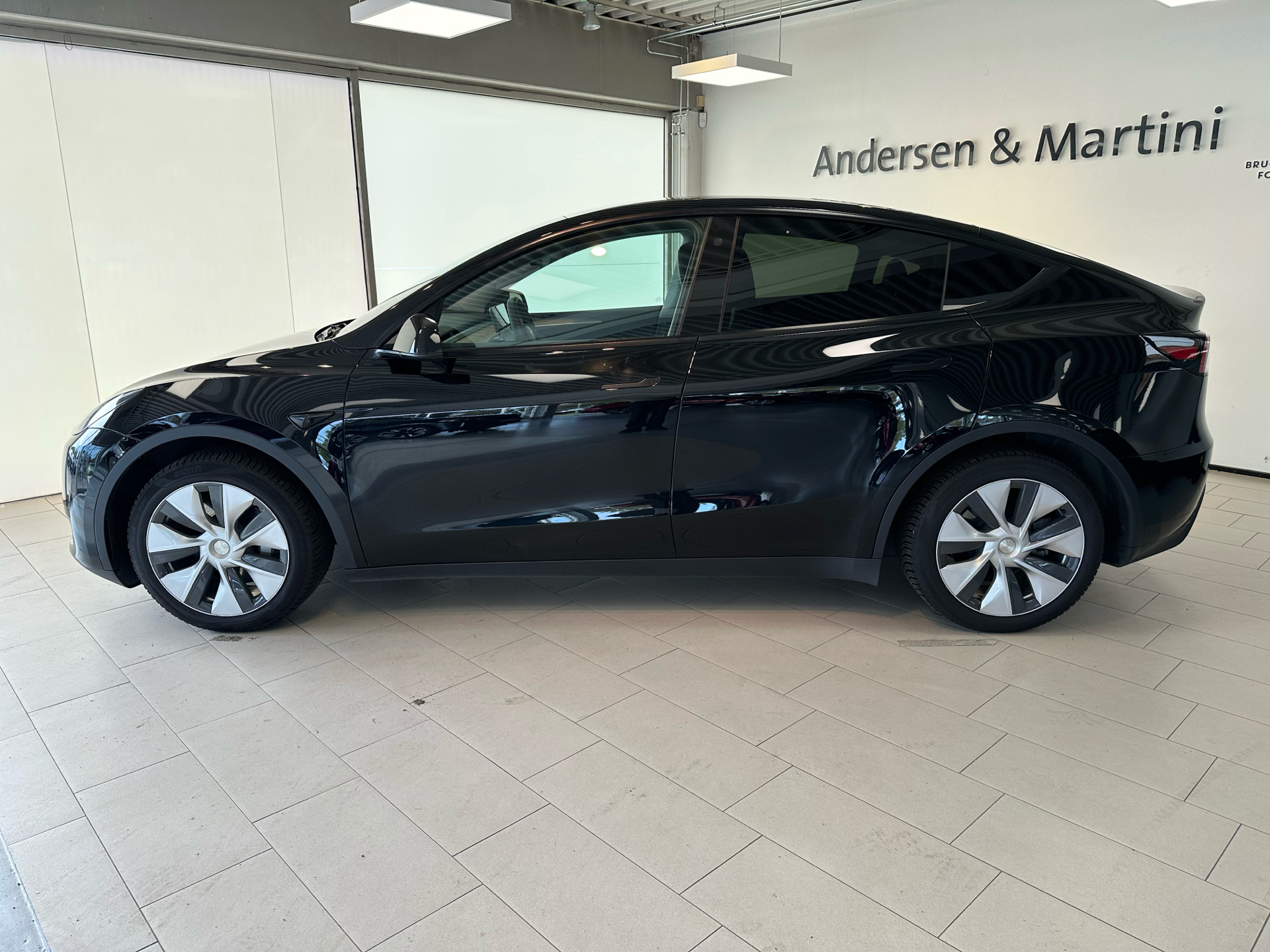 Tesla Model Y EL RWD 299HK 5d Aut.