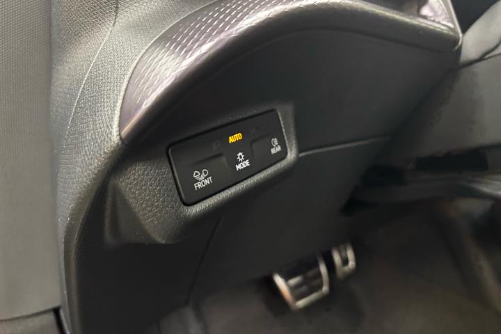 Blå Cupra Tavascan fra 2025