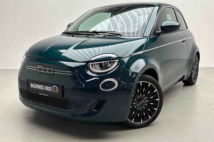 Blå Fiat 500e fra 2025