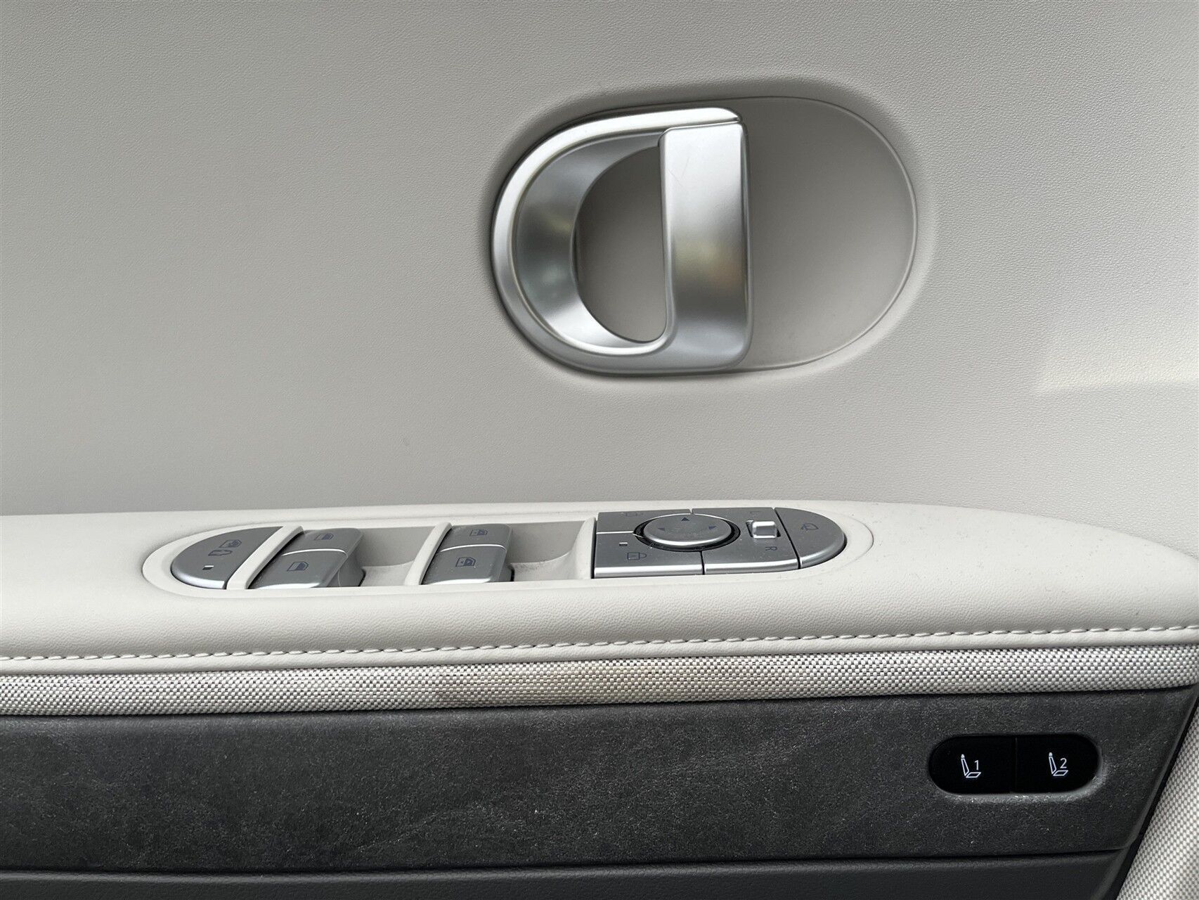 Grå Hyundai Ioniq 5 fra 2021